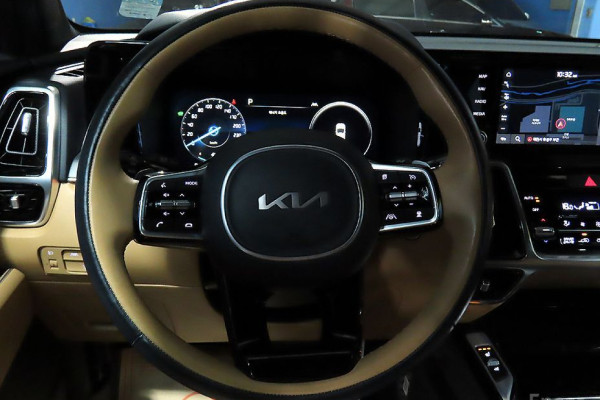 2023 Kia Sorento с пробегом 39 020 км