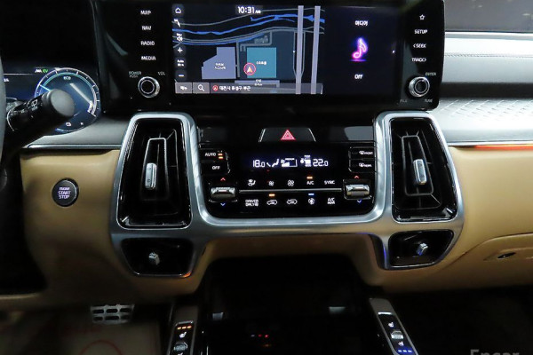 2023 Kia Sorento с пробегом 39 020 км