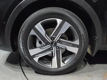 2023 Kia Sorento с пробегом 40 373 км