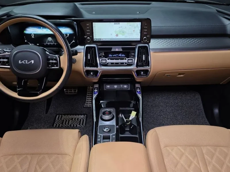 2023 Kia Sorento с пробегом 40 373 км