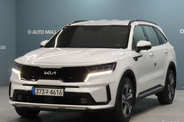 2023 Kia Sorento с пробегом 39 020 км