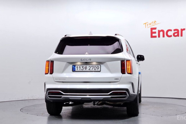 2023 Kia Sorento с пробегом 71 153 км