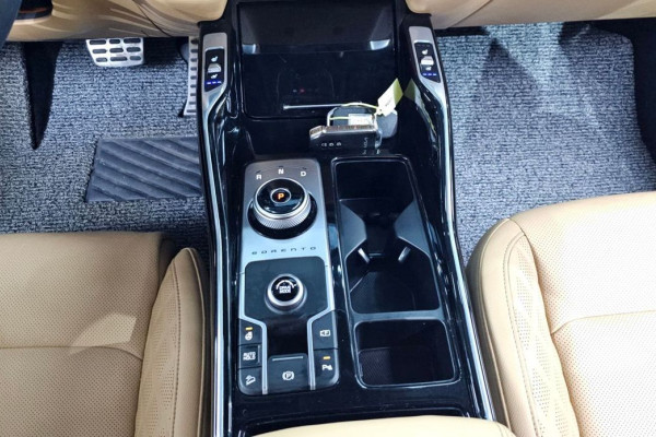 2023 Kia Sorento с пробегом 71 153 км