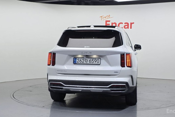 2023 Kia Sorento с пробегом 55 606 км