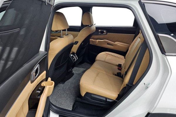 2023 Kia Sorento с пробегом 71 153 км