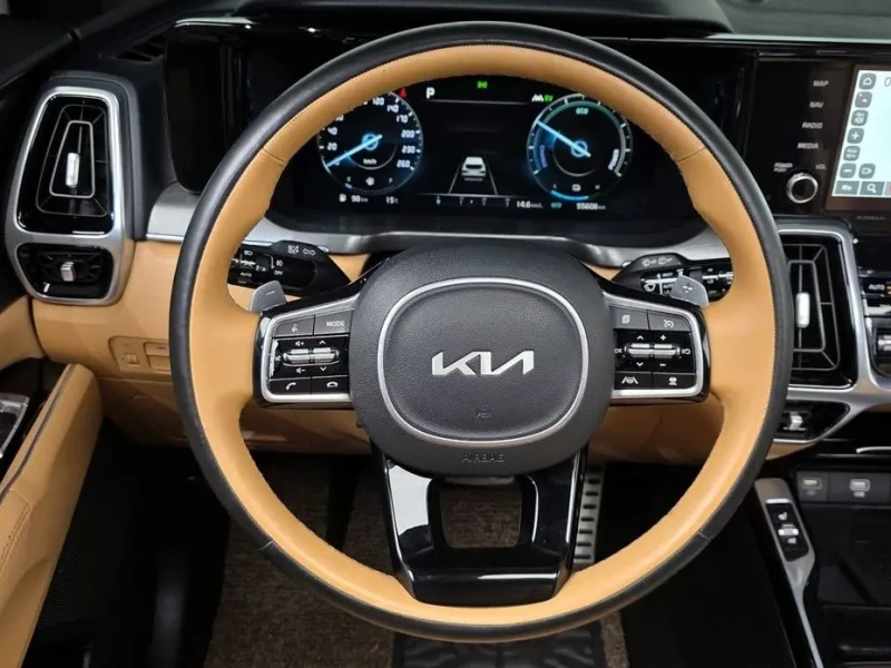 2023 Kia Sorento с пробегом 55 606 км