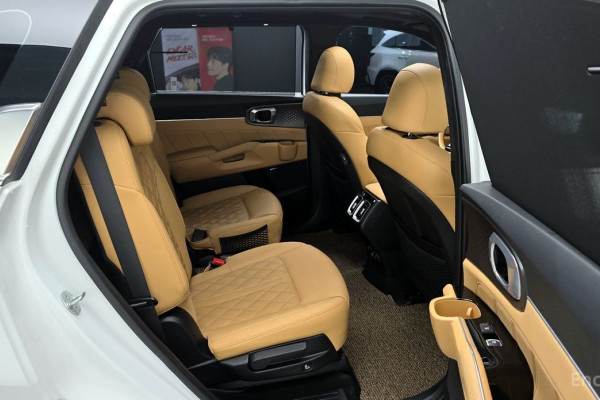 2023 Kia Sorento с пробегом 55 606 км