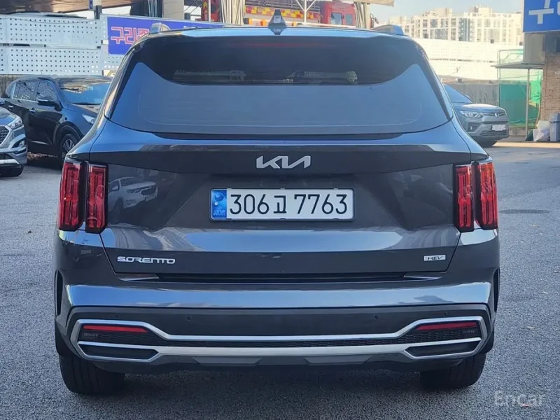 2023 Kia Sorento с пробегом 14 600 км