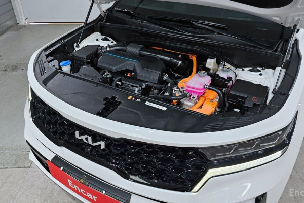 2023 Kia Sorento с пробегом 33 114 км