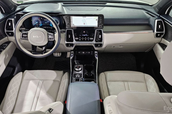 2023 Kia Sorento с пробегом 33 114 км