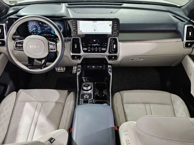 2023 Kia Sorento с пробегом 33 114 км