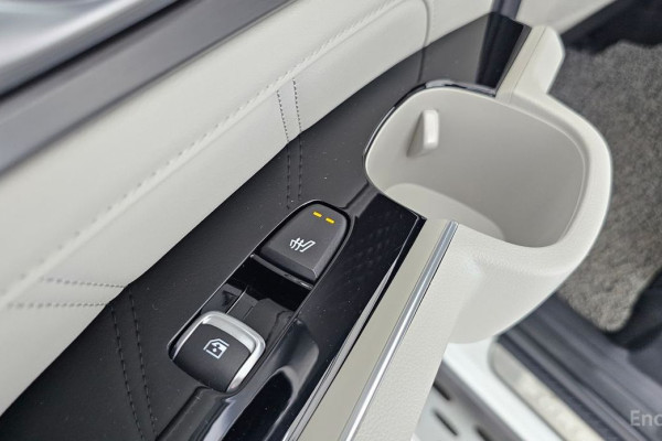 2023 Kia Sorento с пробегом 33 114 км