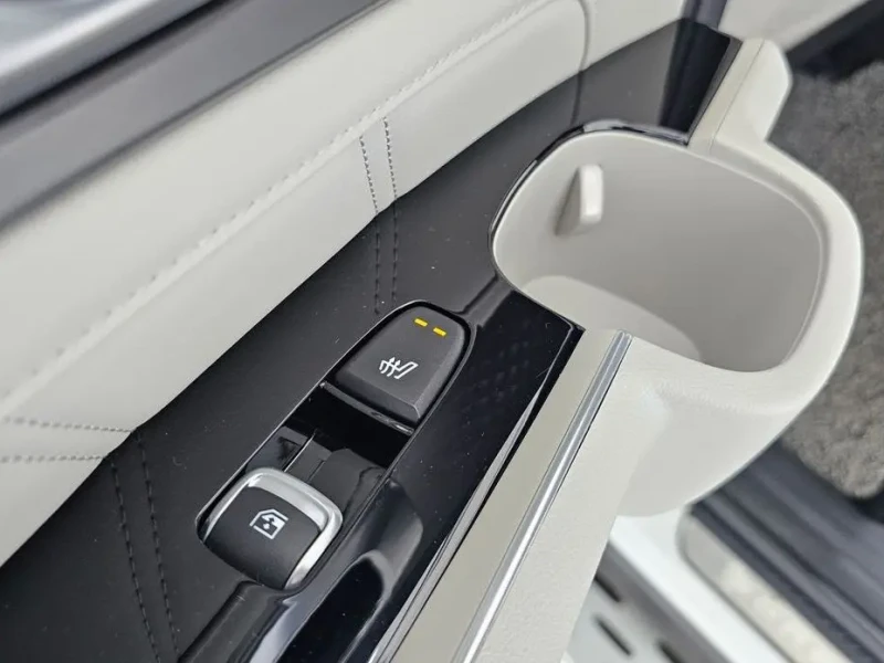 2023 Kia Sorento с пробегом 33 114 км