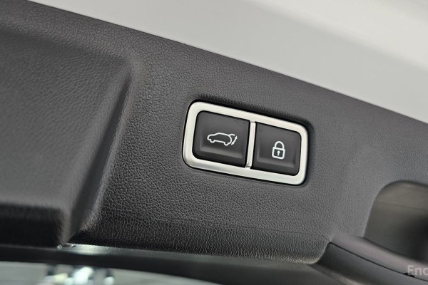 2023 Kia Sorento с пробегом 33 114 км