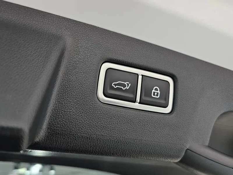 2023 Kia Sorento с пробегом 33 114 км