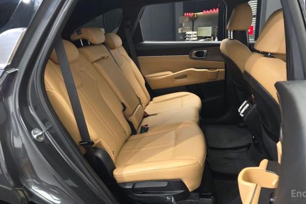 2022 Kia Sorento с пробегом 17 893 км