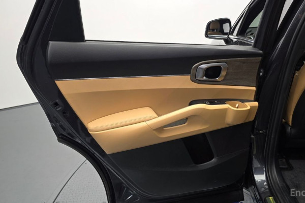 2022 Kia Sorento с пробегом 17 893 км