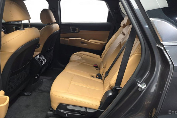 2022 Kia Sorento с пробегом 17 893 км