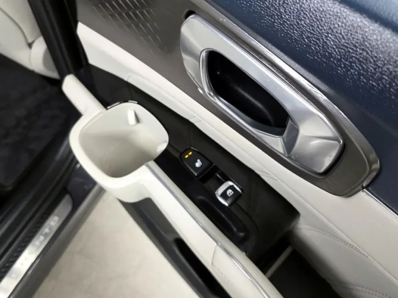 2022 Kia Sorento с пробегом 42 959 км