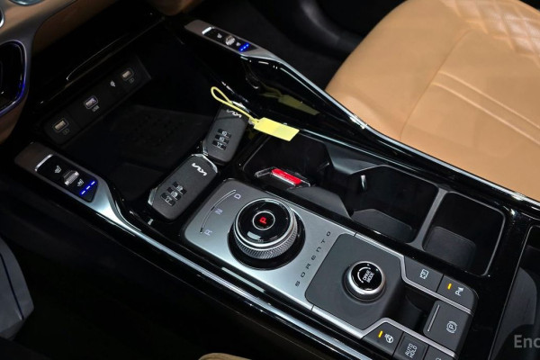 2023 Kia Sorento с пробегом 121 642 км