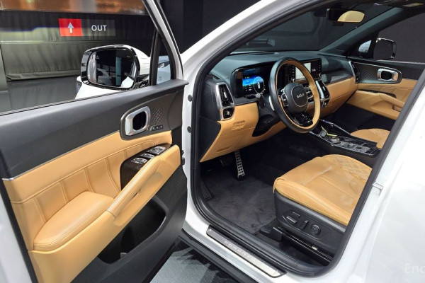 2023 Kia Sorento с пробегом 121 642 км