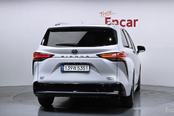 2023 Toyota Sienna с пробегом 41 447 км