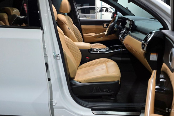 2023 Kia Sorento с пробегом 121 642 км