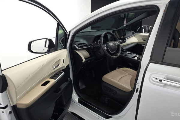 2023 Toyota Sienna с пробегом 41 447 км