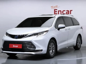 2023 Toyota Sienna с пробегом 41 447 км