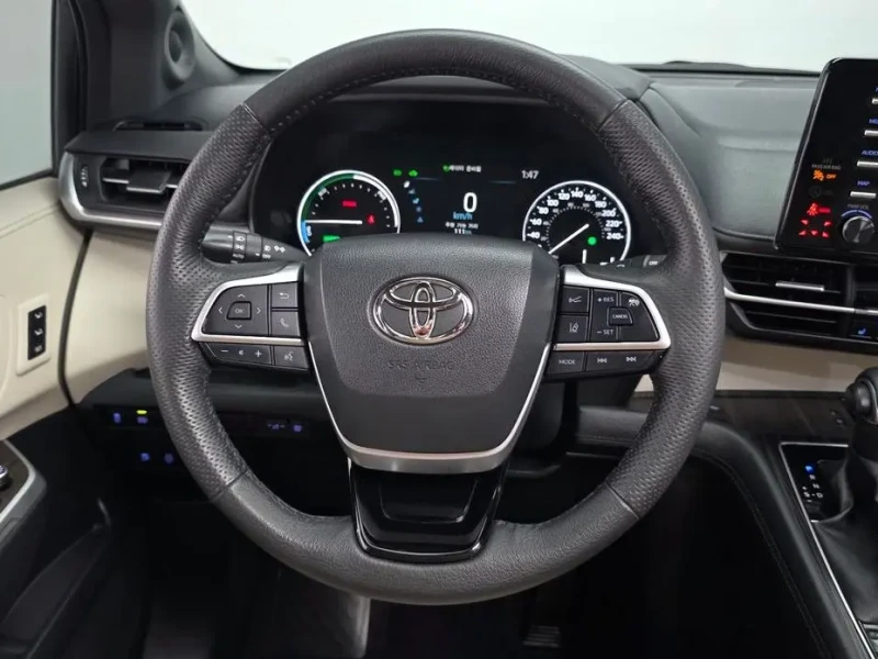 2023 Toyota Sienna с пробегом 41 447 км