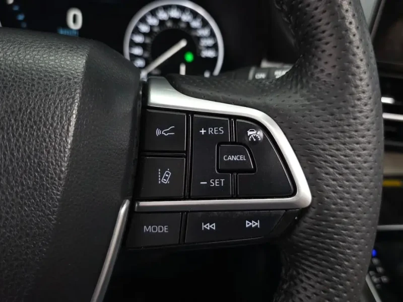 2023 Toyota Sienna с пробегом 41 447 км