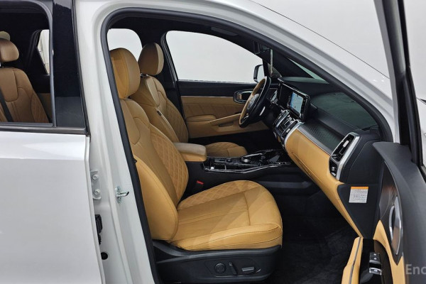 2023 Kia Sorento с пробегом 29 674 км