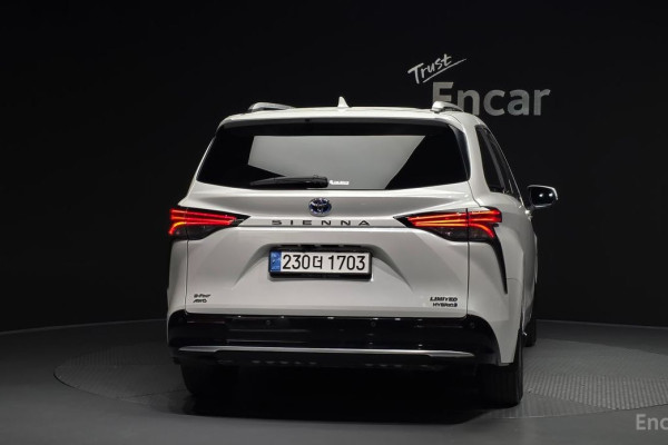 2024 Toyota Sienna с пробегом 37 370 км