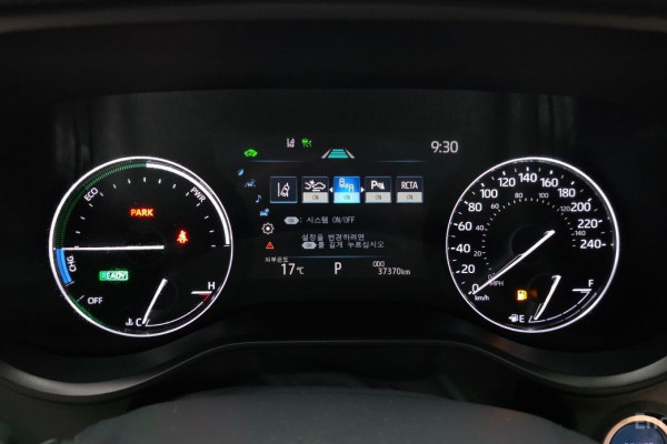 2024 Toyota Sienna с пробегом 37 370 км