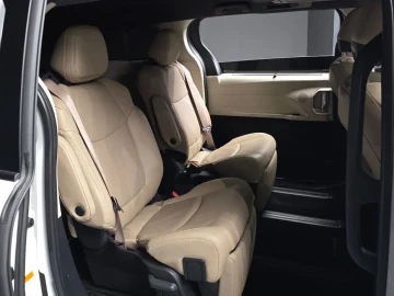 2024 Toyota Sienna с пробегом 37 370 км