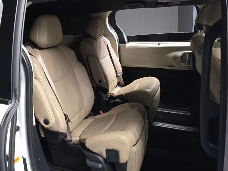 2024 Toyota Sienna с пробегом 37 370 км