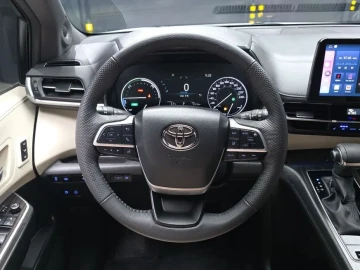 2024 Toyota Sienna с пробегом 37 370 км