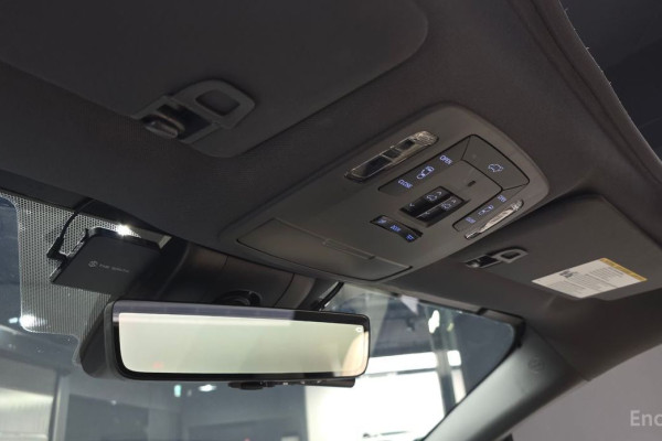 2024 Toyota Sienna с пробегом 37 370 км