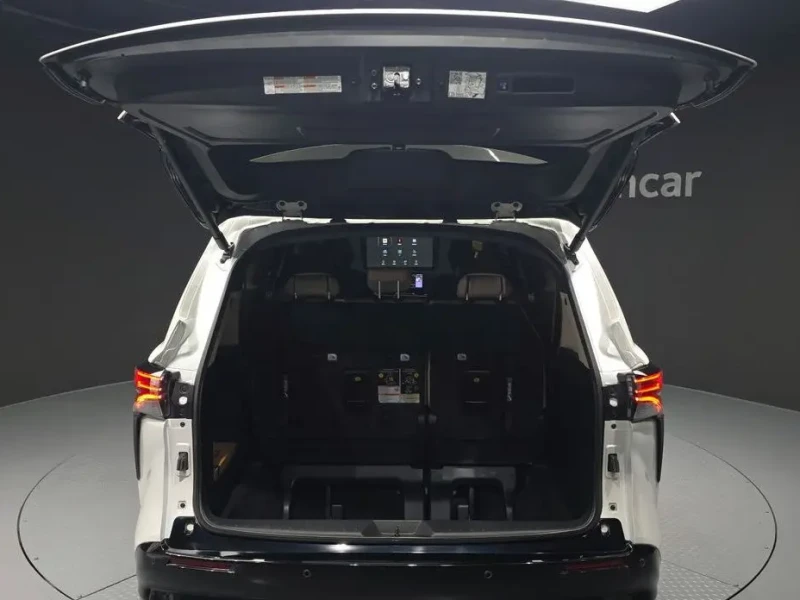 2024 Toyota Sienna с пробегом 37 370 км