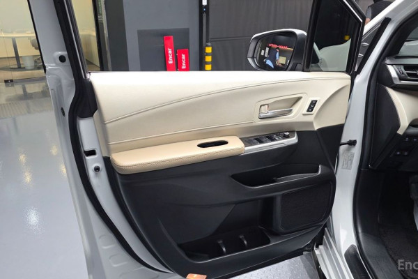 2024 Toyota Sienna с пробегом 37 370 км