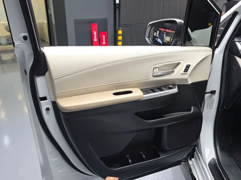 2024 Toyota Sienna с пробегом 37 370 км