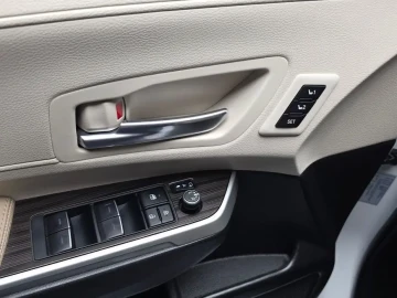 2024 Toyota Sienna с пробегом 37 370 км