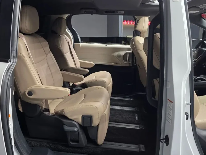2024 Toyota Sienna с пробегом 20 869 км