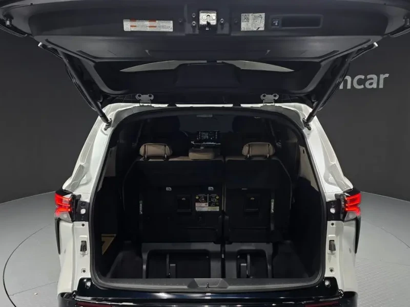 2024 Toyota Sienna с пробегом 20 869 км