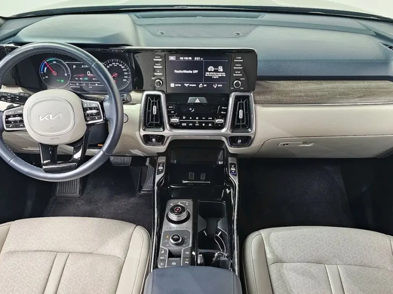 2022 Kia Sorento с пробегом 42 715 км