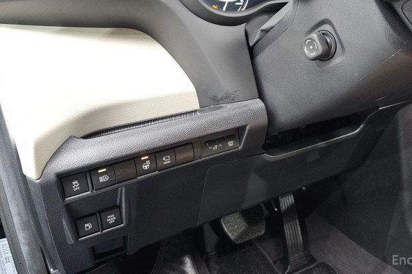 2024 Toyota Sienna с пробегом 6 376 км