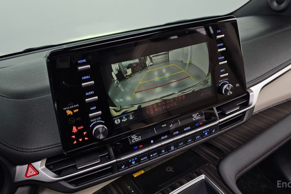 2024 Toyota Sienna с пробегом 6 376 км