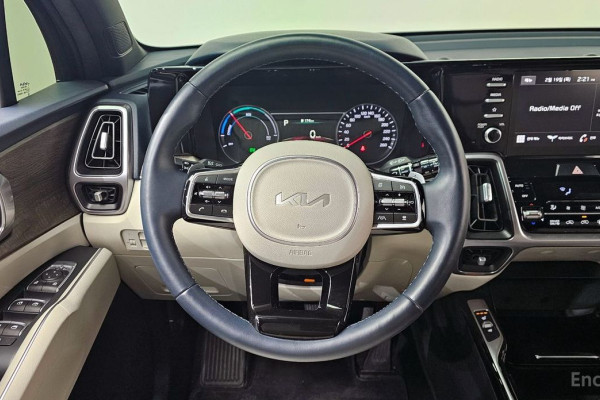 2022 Kia Sorento с пробегом 42 715 км