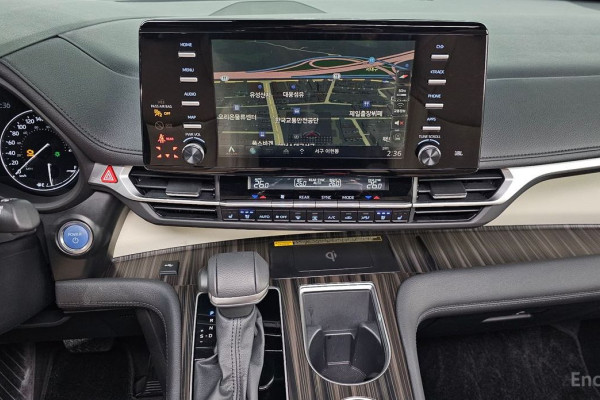 2024 Toyota Sienna с пробегом 6 376 км