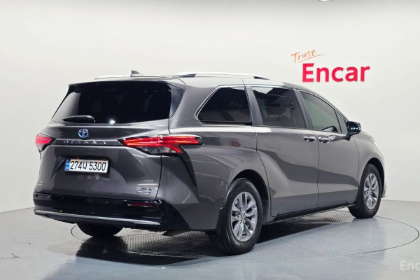 2024 Toyota Sienna с пробегом 29 098 км